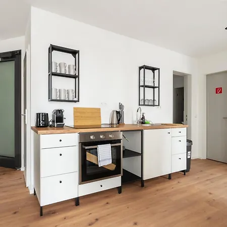 Bright & Spacious 公寓