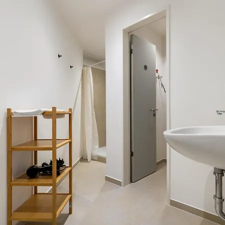 Bright & Spacious 公寓 *